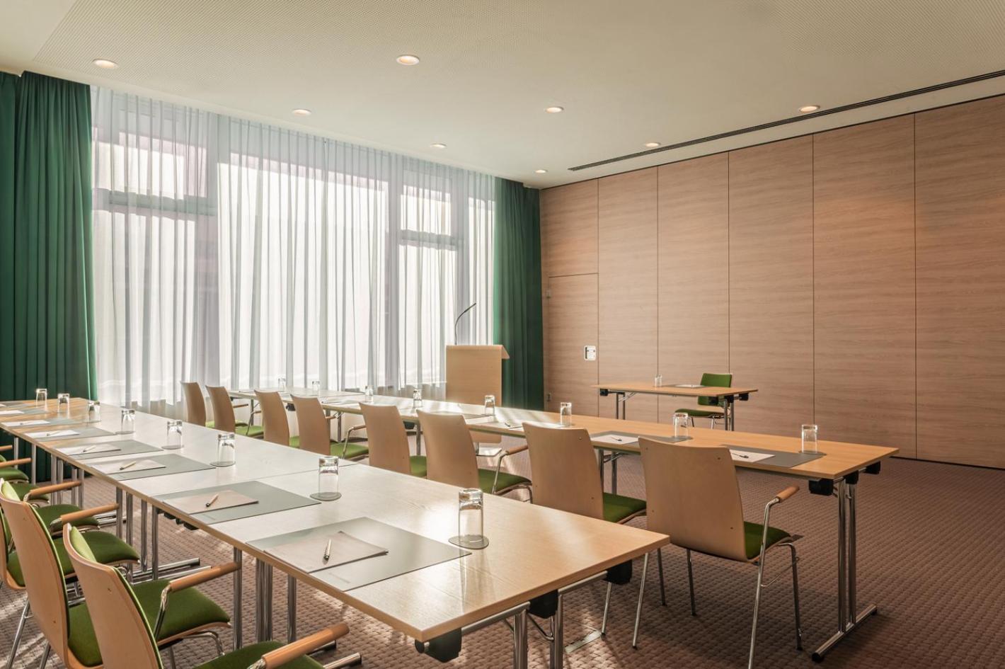 Intercityhotel Luebeck Экстерьер фото