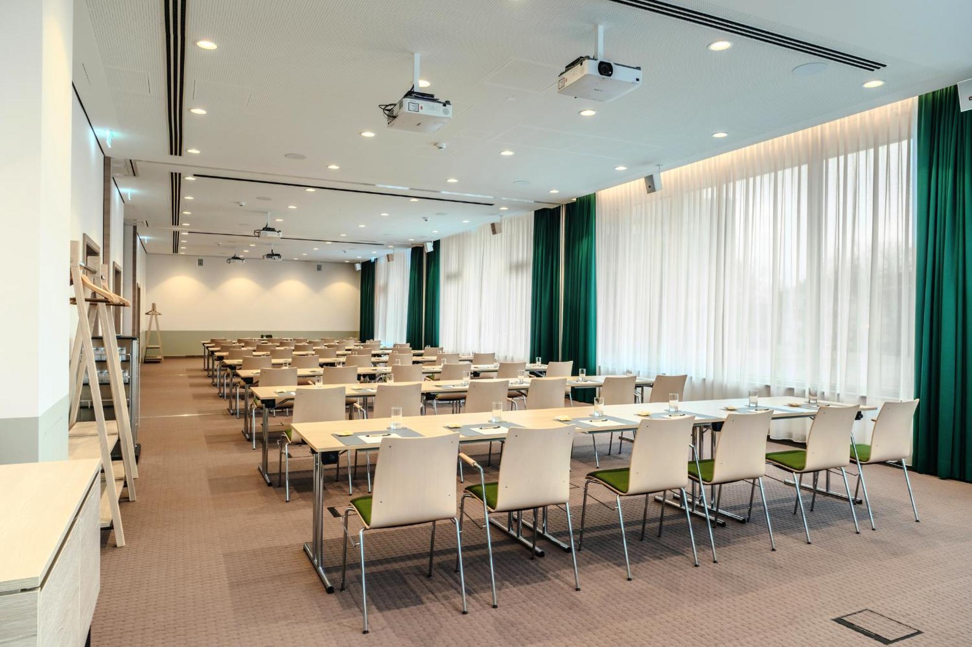 Intercityhotel Luebeck Экстерьер фото
